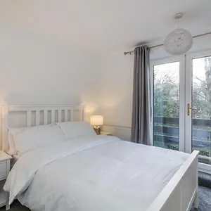Magdala - Sleek And Modern 2bed In Apartment